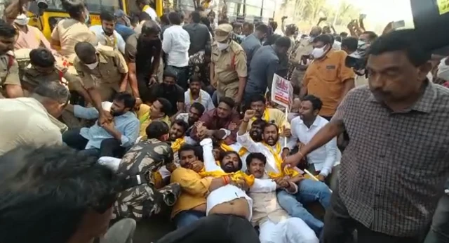 ఆంధ్రప్రదేశ్‌లో నిరుద్యోగుల నిరసన