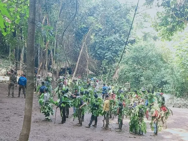 လေ့ကျင့်ရေးဆင်းနေကြတဲ့ CDF ပလက်ဝတပ်ဖွဲ့ဝင်တွေ