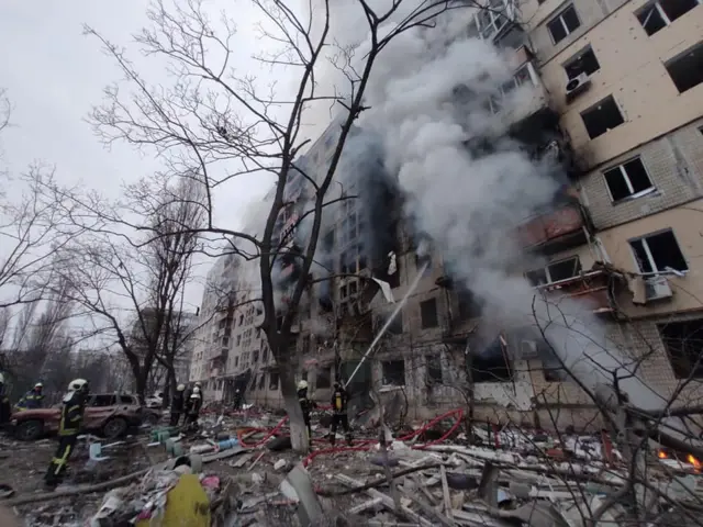 Пошкоджений будинок на Оболоні