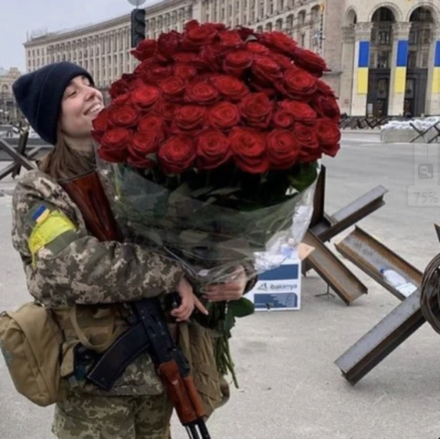 Di women wey dey volunteer on Ukraine front line as di war between dem and Russia continue