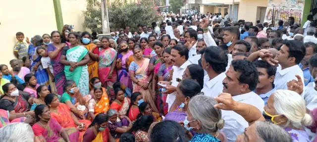 எஸ்.பி.வேலுமணி வீட்டில் லஞ்ச ஒழிப்புத் துறை சோதனை