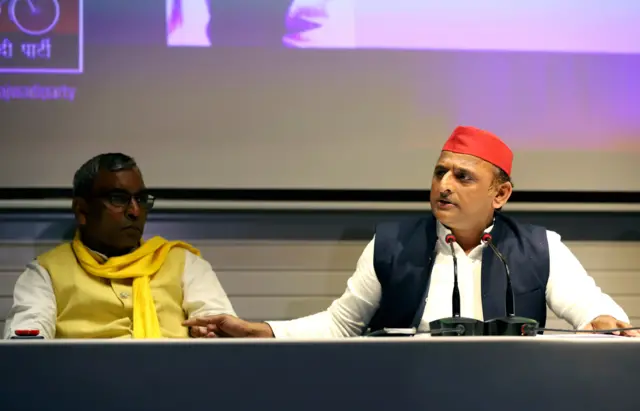 अखिलेश यादव