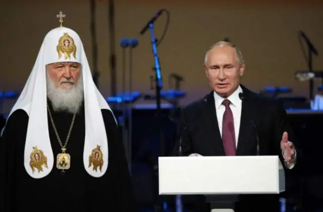 Патріарх Кирило (ліворуч) і президент Росії Володимир Путін