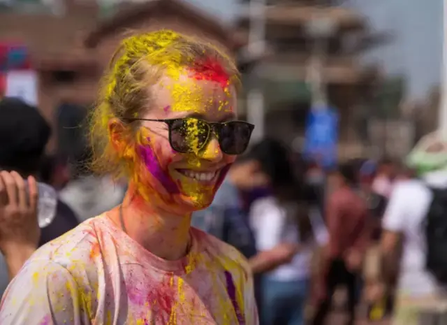 ਨੇਪਾਲ ਦੀ ਰਾਜਧਾਨੀ ਕਾਠਮਾਂਡੂ ਵਿੱਚ ਸ਼ੁੱਕਰਵਾਰ ਨੂੂੰ ਹੋਲੀ ਮਨਾਈ ਗਈ