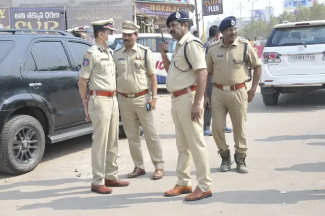 బోధన్లో పోలీసుల పహారా