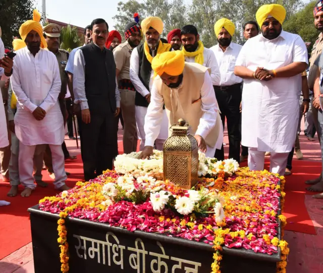 ਭਗਤ ਸਿੰਘ ਦੇ ਪਿੰਡ ਪੁਹੰਚੇ ਮੁੱਖ ਮੰਤਰੀ ਭਗਵੰਤ ਮਾਨ