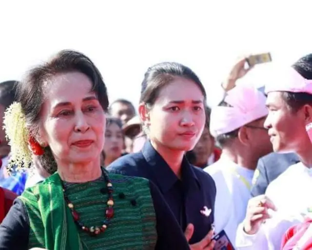 ဒုရဲအုပ်ချယ်ရီထက်