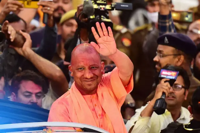 योगी आदित्यनाथ