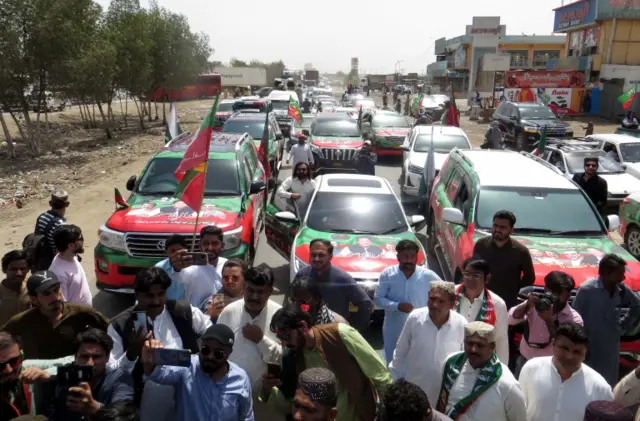 اسلام آباد کی طرف لانگ مارچ اور جلسوں کی تیاریاں شروع
