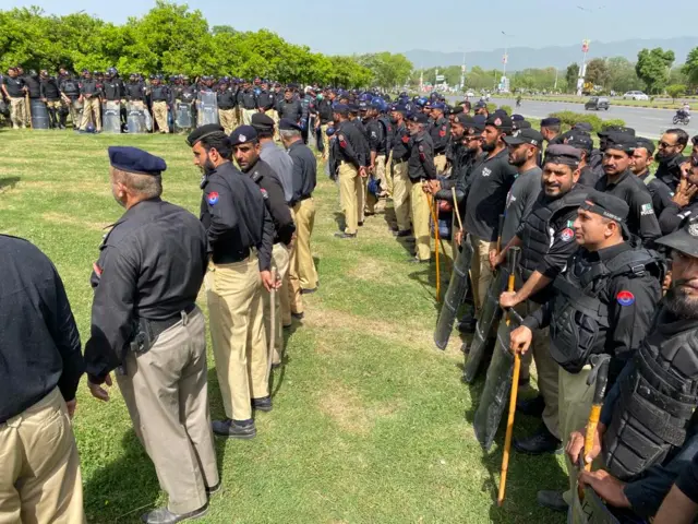 پریڈ گراؤنڈ