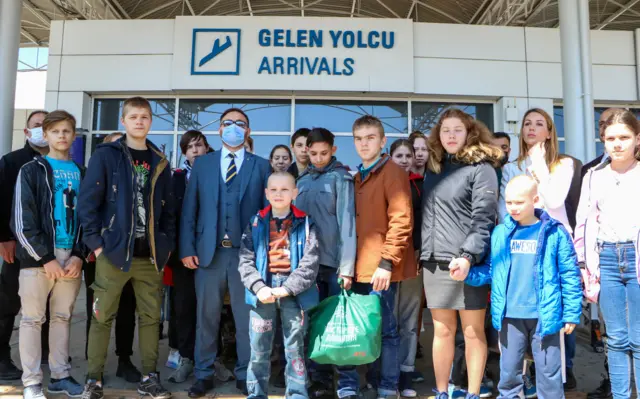 Ukraynalı çocuklar Antalya'da
