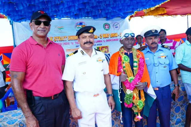 சிறுவன் சினேகன்