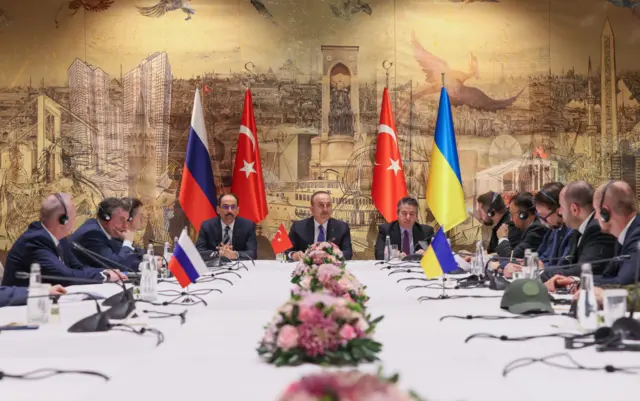 İstanbul'daki barış görüşmelerinden bir görüntü