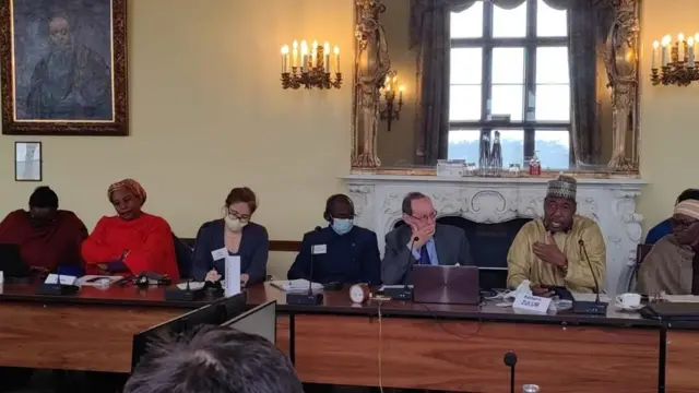Taron ya Taron ya mayar da hankali ne a kan hanyoyin da ake bi wajen magance rikice rikicen kasashen yankin tafkin Chadi