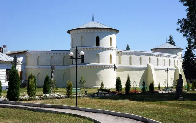 Круглий двір