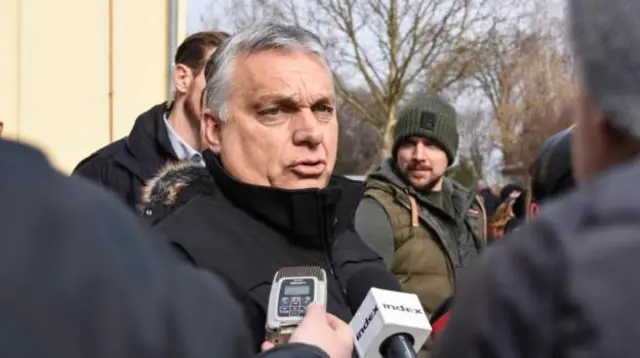 Viktor Orban visit one refugee centre for di Hungary-Ukrainian border eariler