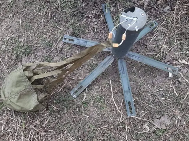 міни