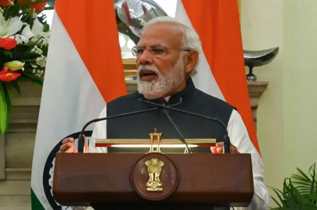 नरेंद्र मोदी