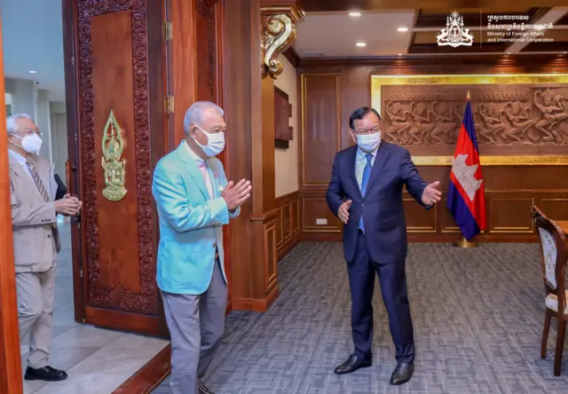 မြန်မာ့အရေး အာဆီယံ ဘုံသဘောတူညီချက်တွေအကောင်အထည်ဖော်မှု နှေးကွေးနေတယ်လို့ အာဆီယံအထူးသံနဲ့ မစ္စတာဆာဆာကာဝါပြော
