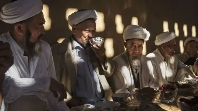 يقول الإيغور إنهم يواجهون تمييزا من قبل حكومة بكين