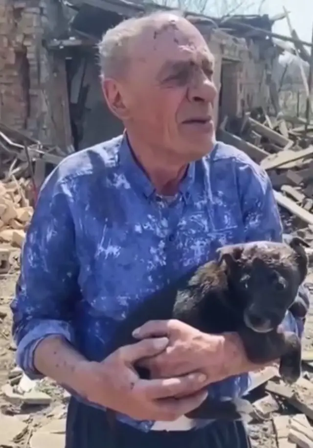 дедушка и щенок