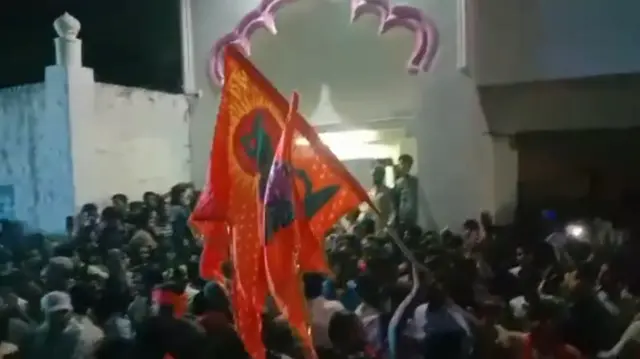 కర్నూలు జిల్లాలో ఉద్రిక్తత