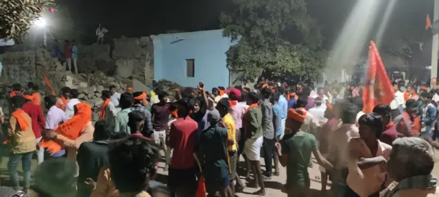 కర్నూలు జిల్లాలో ఉద్రిక్తత