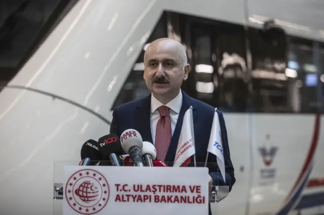 Ulaştırma ve Altyapı Bakanı Karaismailoğlu, demiryolu ağını iki katından daha fazla büyütmeyi hedeflediklerini açıkladı