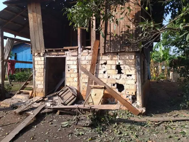 ဧပြီလ ၂၀ရက်နေ့အထိ တိုက်ပွဲတွေ၊ လက်နက်ကြီးပစ်ခတ်မှုတွေ၊ မီးရှို့မှုကြောင့် ဒေသခံတွေရဲ့ နေအိမ် အလုံး ၉၆၇ လုံးအထိ ပျက်ဆီးခဲ့