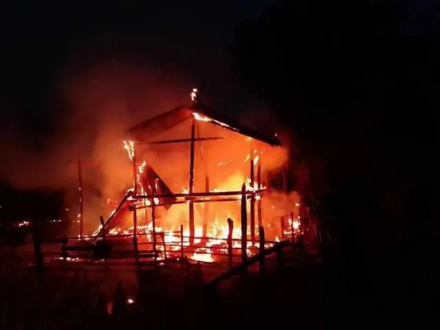 မြို့နယ်ချင်းကပ်လျက် ဆိပ်ဖြူမြို့နယ်ကျေးရွာအချို့မှာလည်း လူငယ် ၁၀ ဦးထက်မနည်း ဖမ်းဆီးခံရ