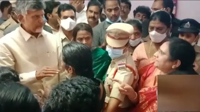 చంద్రబాబు Vs వాసిరెడ్డి పద్మ