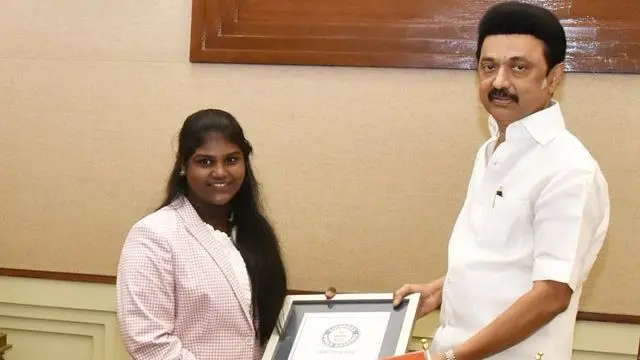சாதனை மாணவி சஹானா பானு
