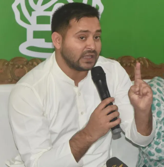 तेजस्वी यादव
