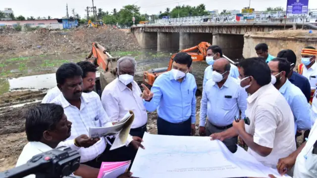 டெல்டா தூர் வாரும் பணிகள்