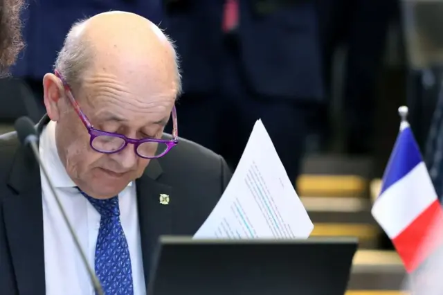 ပြင်သစ်နိုင်ငံခြားရေးဝန်ကြီး Jean-Yves Le Drian