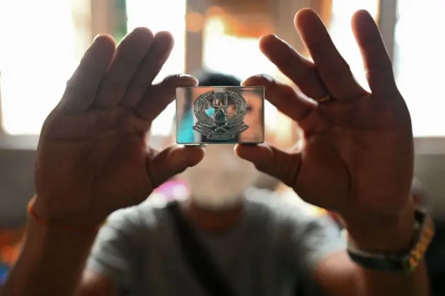 အာဏာသိမ်းမှုအစောပိုင်းကာလတွေမှာ အာဏာဖီဆန်ရေးအကြမ်းမဖက်လှုပ်ရှားမှု(CDM)မှာ ပါဝင်ပြီးနောက် အိန္ဒိယနိုင်ငံဘက်ခြမ်းကို တိမ်းရှောင်ခဲ့ကြတဲ့ ရဲတပ်ဖွဲ့ဝင်တွေ