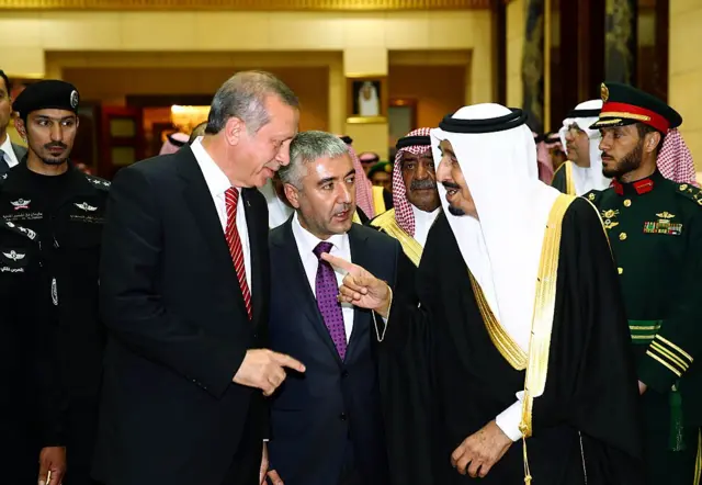 صورة أرشيفية للقاء جمع أردوغان بالعاهل السعودي في الرياض عام 2015