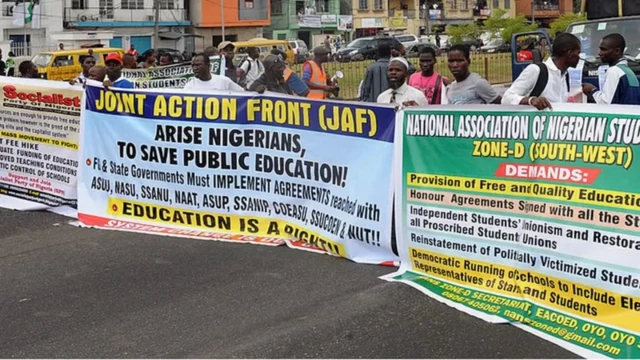 Nigerian students protesting closure of universities