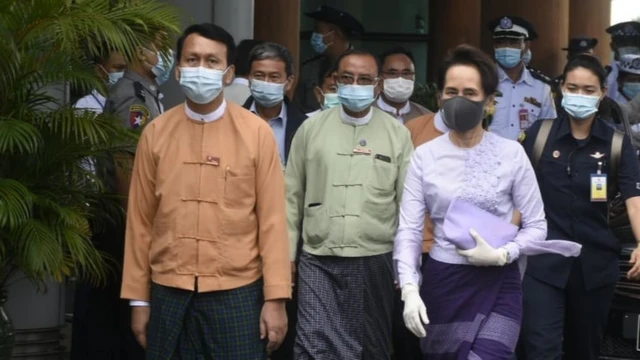 ဦးဖြိုးမင်းသိန်း၊ ဒေါ်အောင်ဆန်းစုကြည်