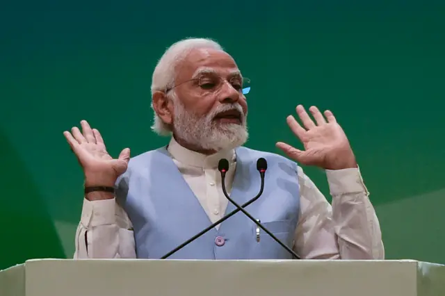 नरेंद्र मोदी