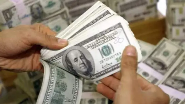 అమెరికా డాలర్లు