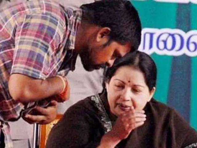 ஜெயலலிதாவின் தனி உதவியாளர் பூங்குன்றன்.