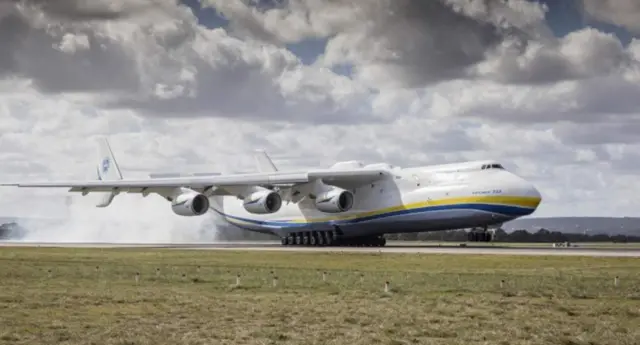 посадка Ан-225