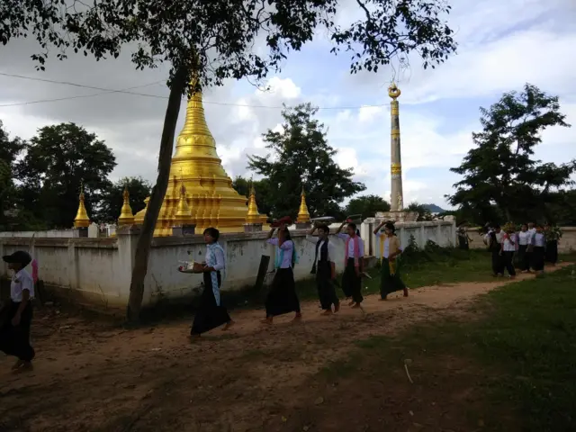 အင်ငုတ်တိုရွာ၊ မီးရှို့ခံရ၊ စစ်ကောင်စီမီးရှို့၊ စစ်ကိုင်းတိုင်း ကန့်ဘလူမြို့နယ်