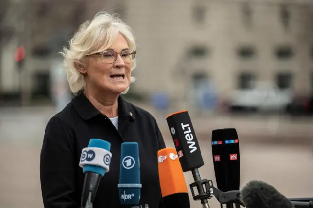 Almanya Savunma Bakanı Christine Lambrecht