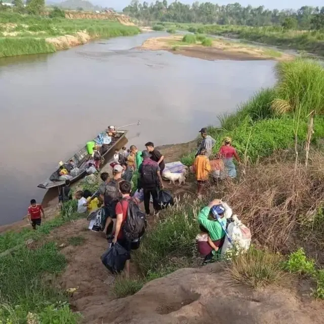 ကေအဲန်ယူနယ်မြေထဲက တိုက်ပွဲတွေကြောင့်‌ ဘေးလွတ်ရာထွက်‌ပြေးတိမ်းရှောင်ရတဲ့‌‌ဒေသခံ တစ်သိန်းနီးပါးထိရှိနေပါတယ်