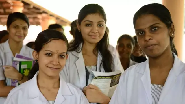 மருத்துவப்படிப்பு - நீட் தேர்வு - 7.5% உள் இடஒதுக்கீடு
