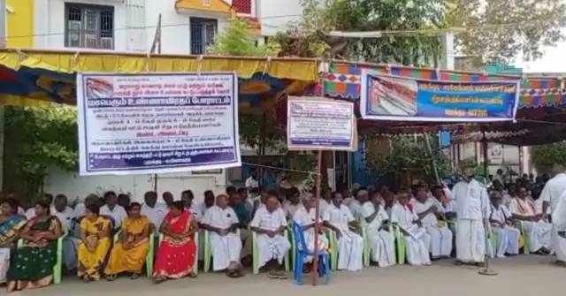 நூல் விலை உயர்வைக் கட்டுப்படுத்தக் கோரி நெசவாளர்கள் உண்ணாவிரதம்