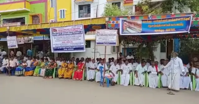 நூல் விலை உயர்வைக் கட்டுப்படுத்தக் கோரி நெசவாளர்கள் உண்ணாவிரதம்