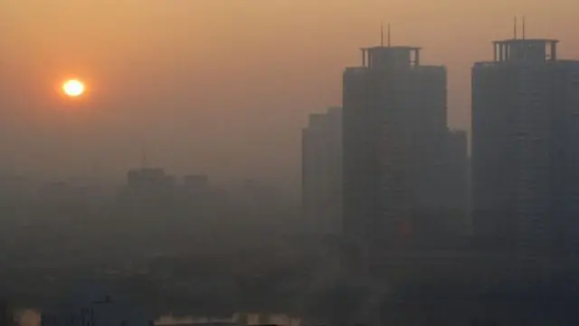 تهران در گرد و غبار